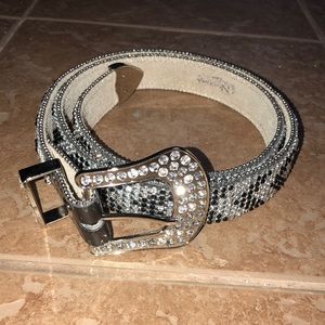 Buckle Nocona leather belt